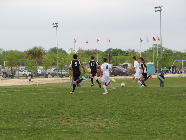 2014/04(April)/Soccer/640x480_2011-04-10 03-51-23-5-Chance.JPG